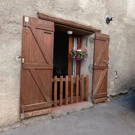 Chez Tino * Saint-Pons (Alpes-de-Haute-Provence)